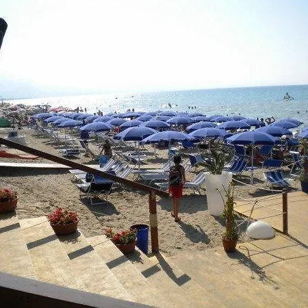 B&B Villa Roccella Bed and Breakfast *