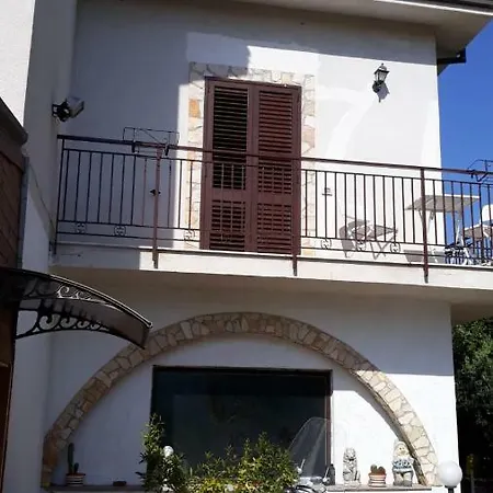 B&B Villa Roccella Bed and Breakfast